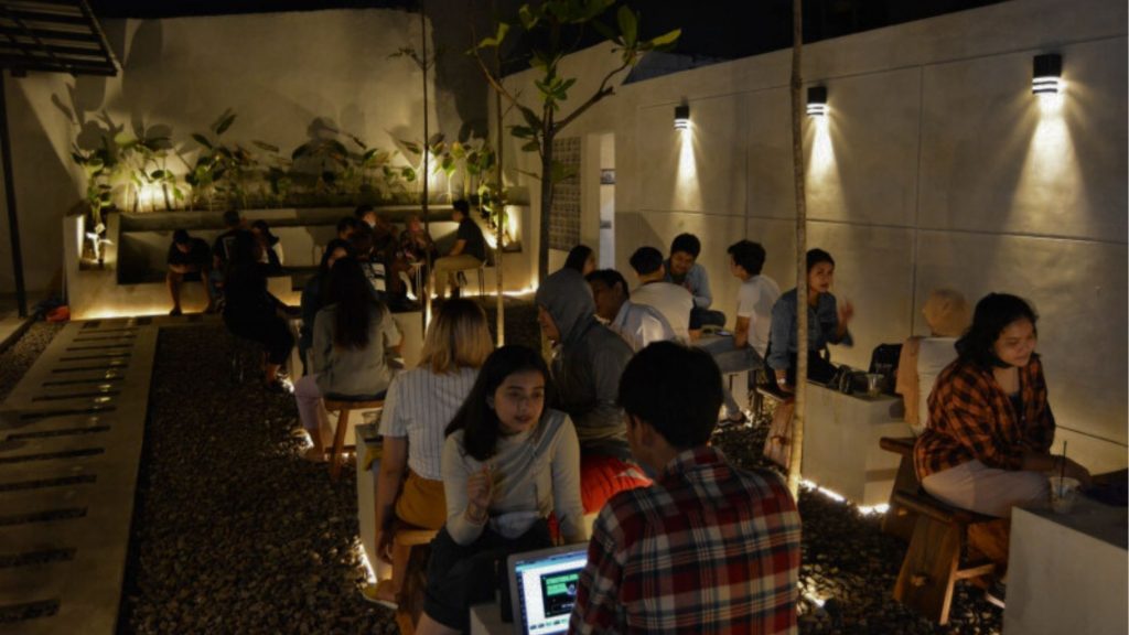 Ngopi Malam Hari