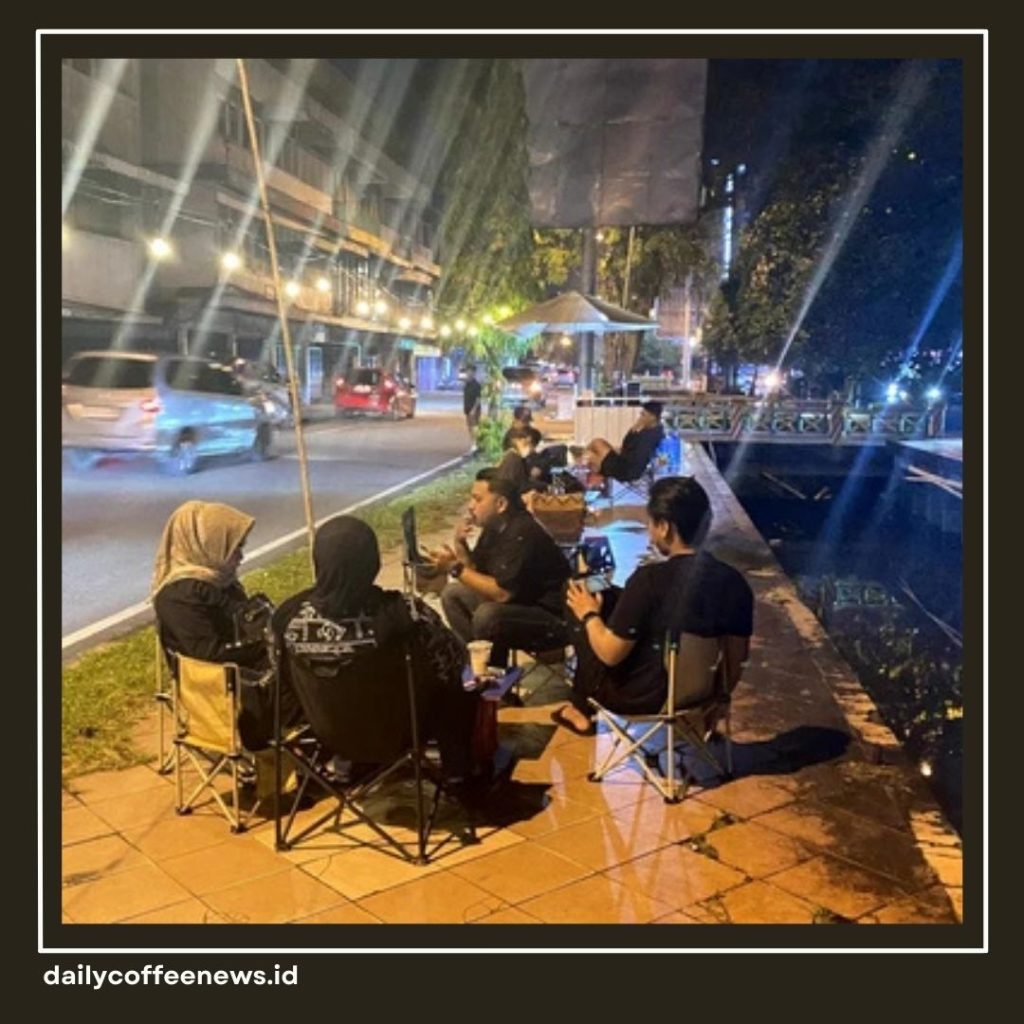 Ngopi Malam Hari