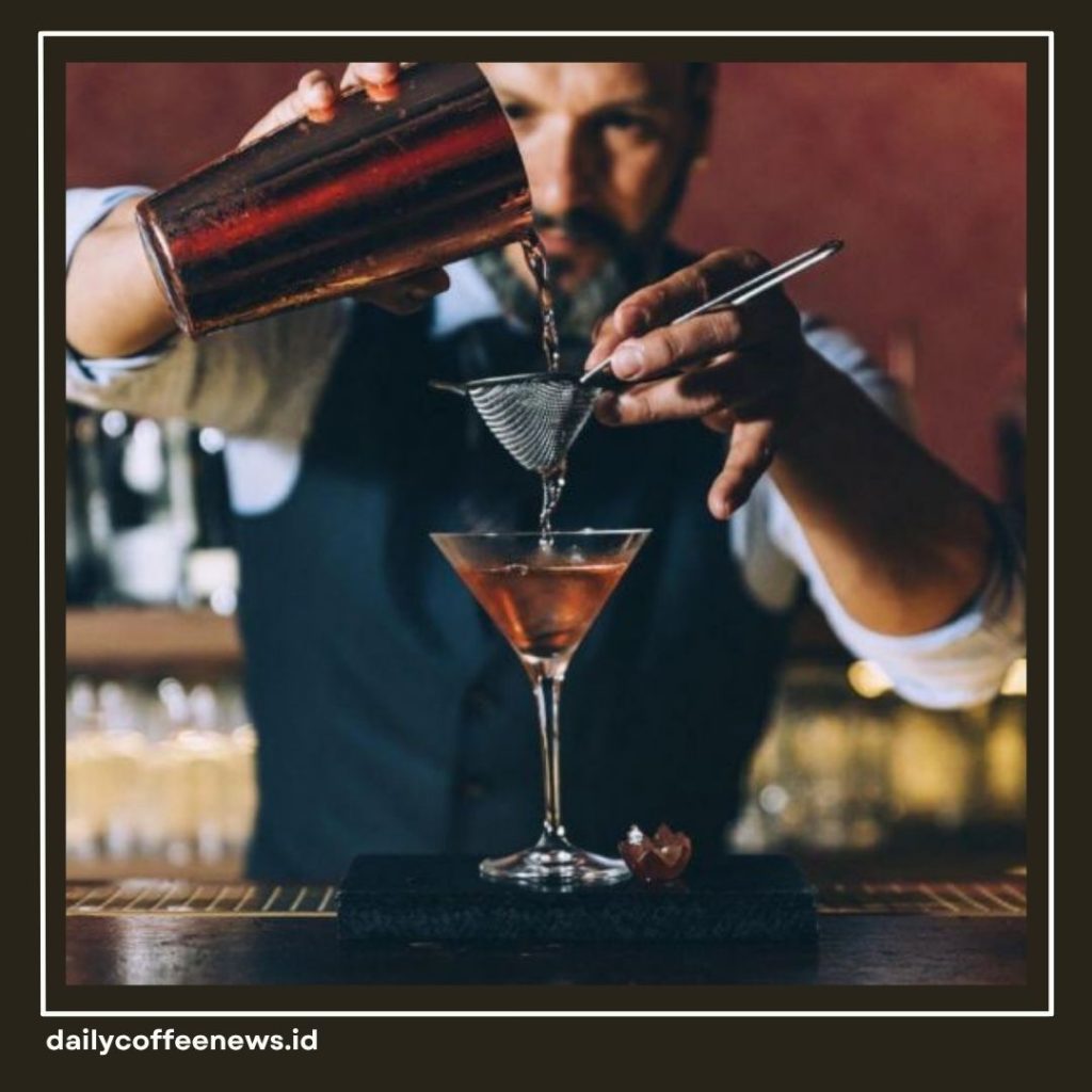 Apa Itu Bartender