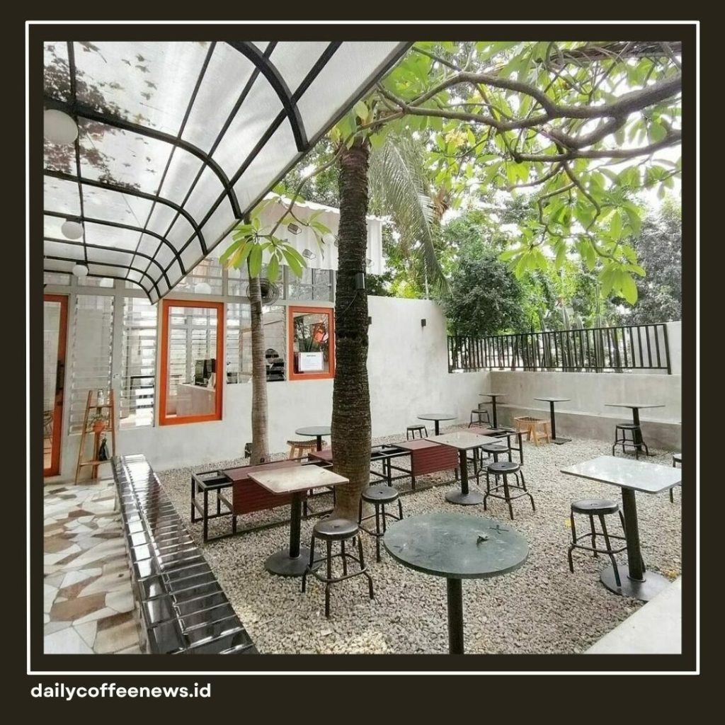 Cafe atau Caffe