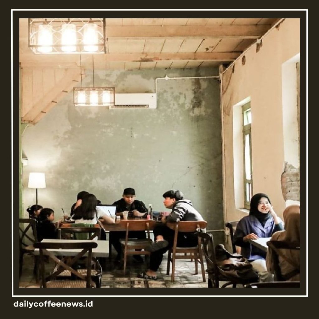 Perbedaan Cafe dan Coffee Shop